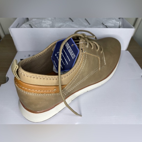 Men’s Oxford Sneakers - Picture 13 of 15